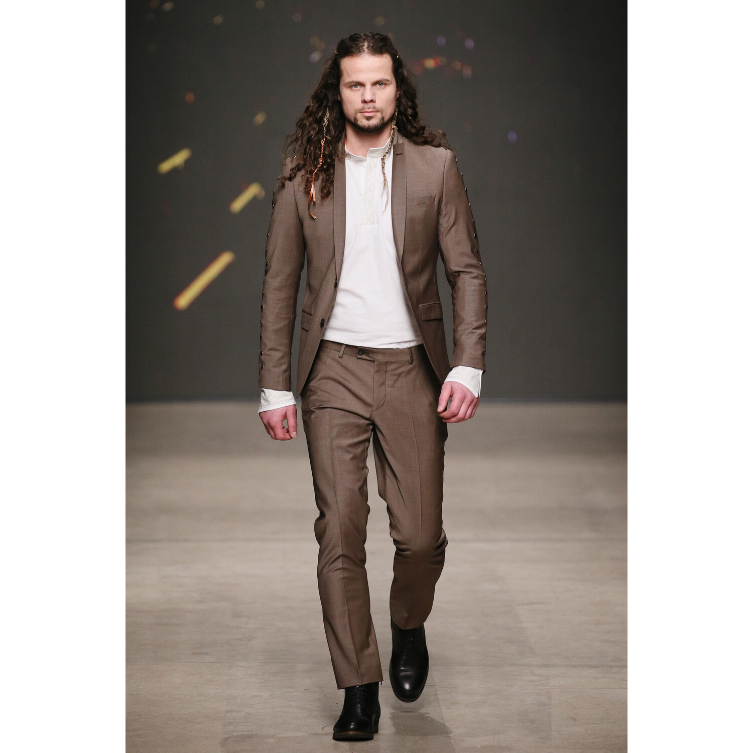 Фото 21DOT12 | The Twenty One Twelve Fall 2019 Ready-to-Wear / 21DOT12 | The Twenty One Twelve осень-зима 2019 / Неделя моды: Москва